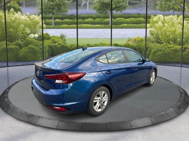 
								2020 Hyundai Elantra SEL Sedan 4D full									