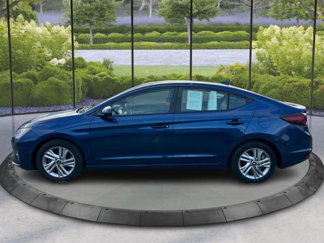 
								2020 Hyundai Elantra SEL Sedan 4D full									