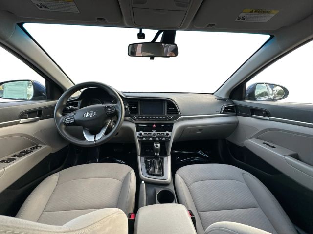 
								2020 Hyundai Elantra SEL Sedan 4D full									