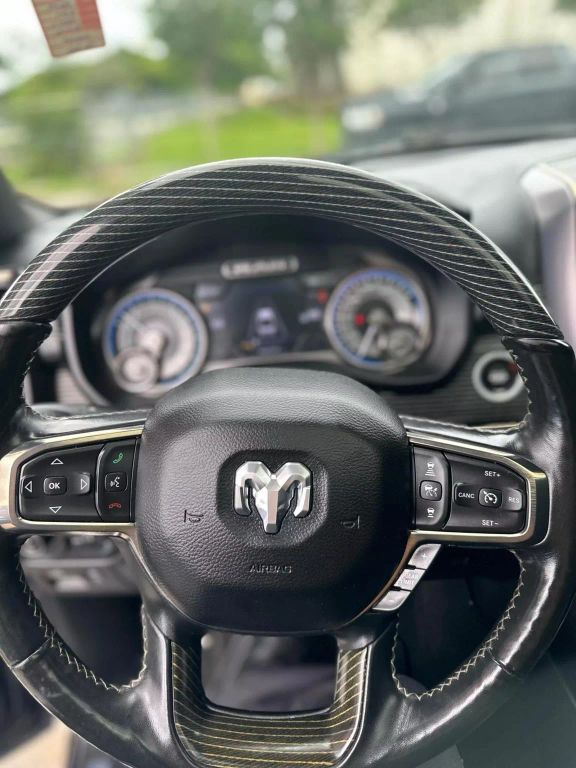 
								2019 Ram 1500 Crew Cab Limited Pickup 4D 5 1/2 ft full									