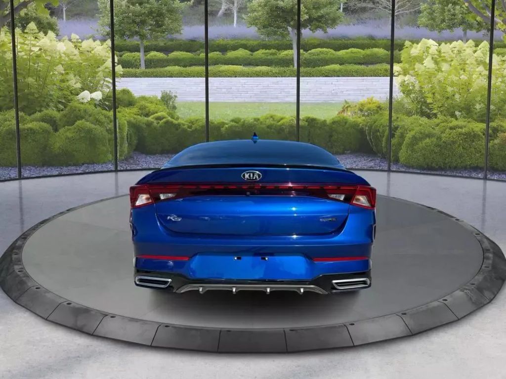 
								2021 Kia K5 GT-Line Sedan 4D full									