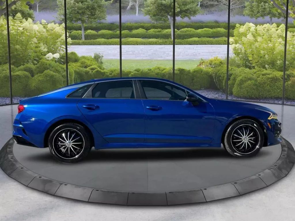 
								2021 Kia K5 GT-Line Sedan 4D full									