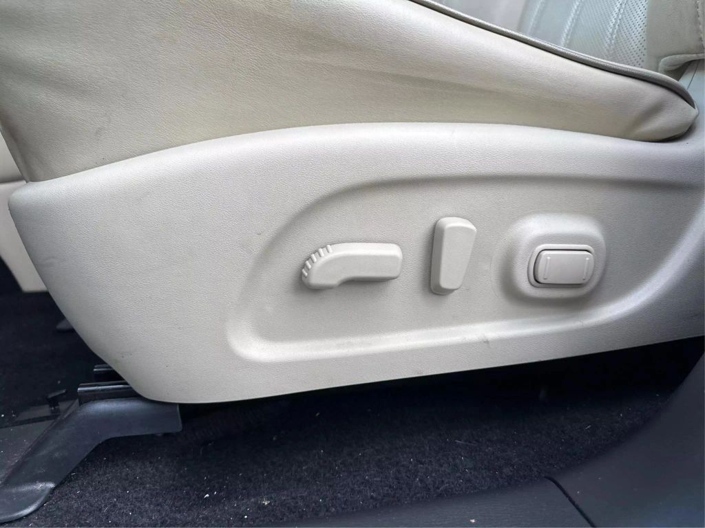 
								2019 INFINITI QX60 LUXE Sport Utility 4D full									