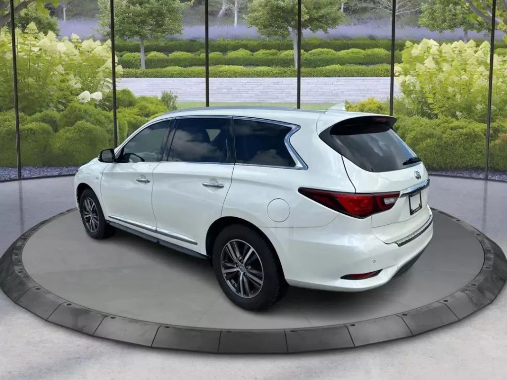 
								2019 INFINITI QX60 LUXE Sport Utility 4D full									