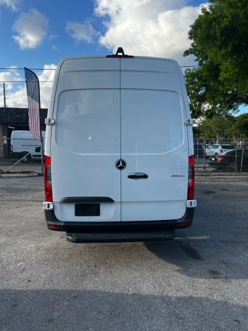 
								2023 Mercedes-Benz Sprinter 2500 Cargo High Roof w/170  WB Van 3D full									