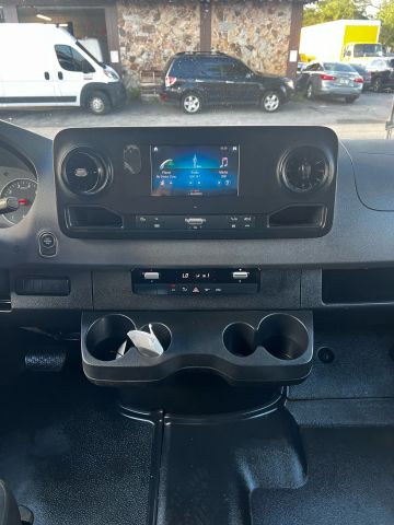 
								2023 Mercedes-Benz Sprinter 2500 Cargo High Roof w/170  WB Van 3D full									