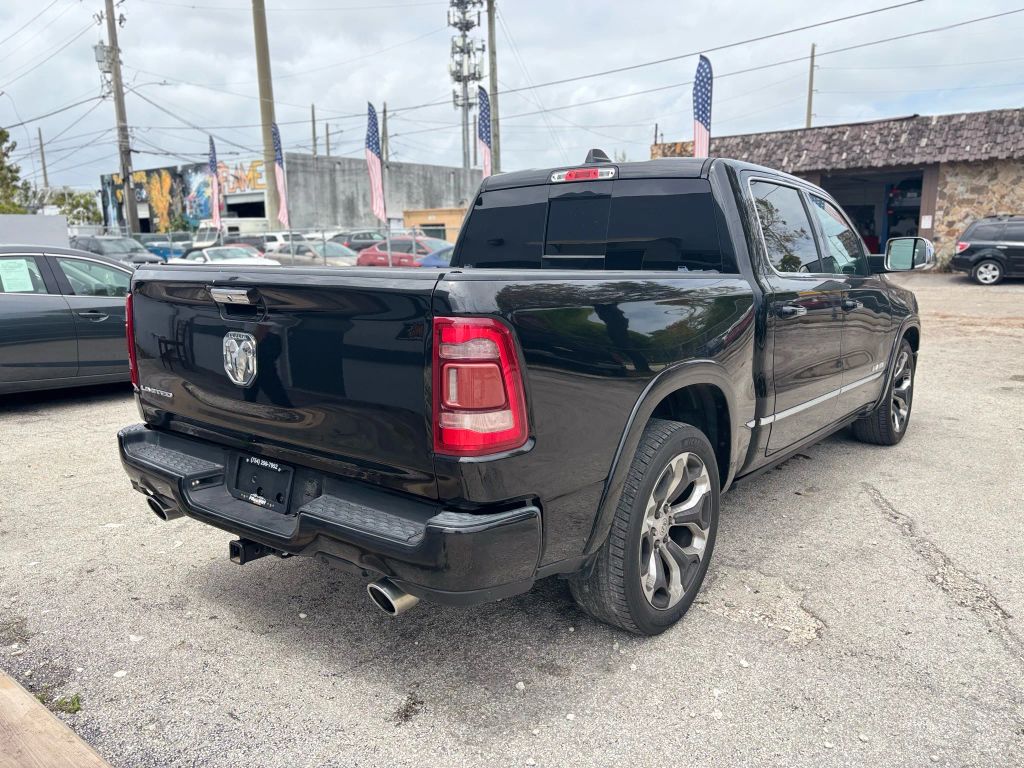 
								2019 Ram 1500 Crew Cab Limited Pickup 4D 5 1/2 ft full									
