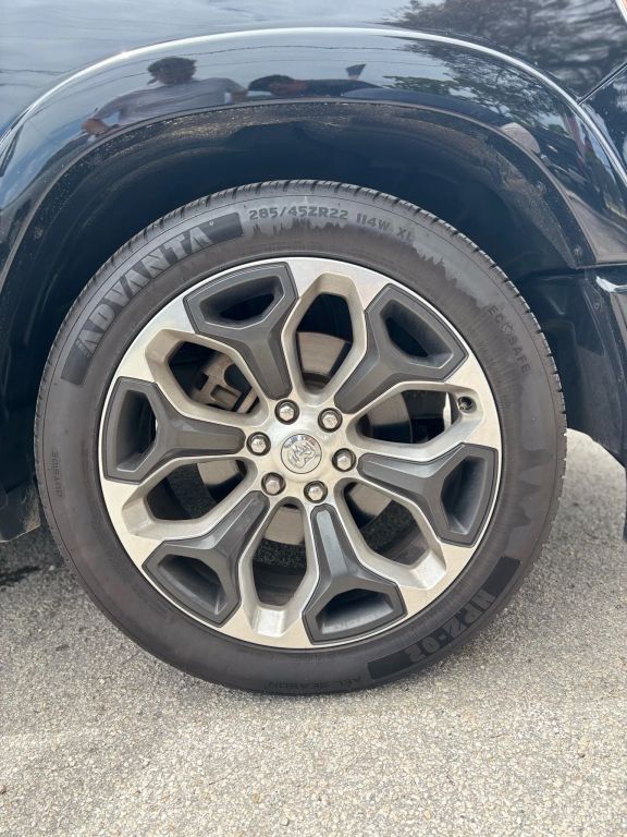 
								2019 Ram 1500 Crew Cab Limited Pickup 4D 5 1/2 ft full									