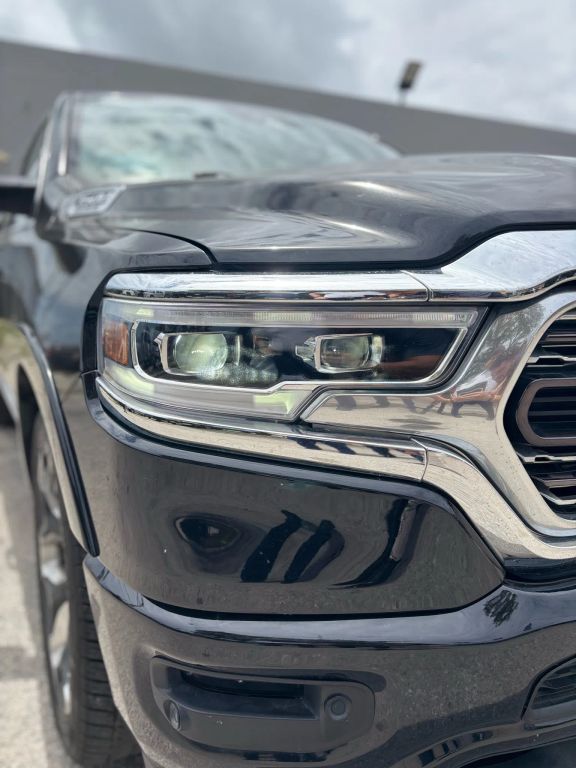 
								2019 Ram 1500 Crew Cab Limited Pickup 4D 5 1/2 ft full									