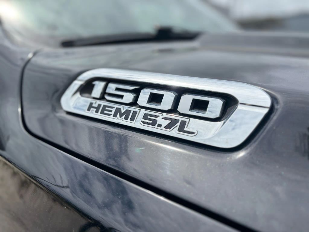 
								2019 Ram 1500 Crew Cab Limited Pickup 4D 5 1/2 ft full									