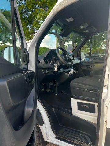 
								2023 Mercedes-Benz Sprinter 2500 Cargo High Roof w/170  WB Van 3D full									