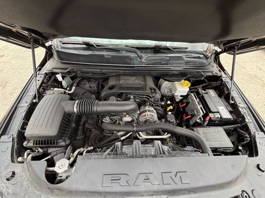 
								2019 Ram 1500 Crew Cab Limited Pickup 4D 5 1/2 ft full									