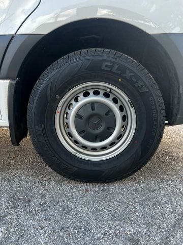 
								2023 Mercedes-Benz Sprinter 2500 Cargo High Roof w/170  WB Van 3D full									