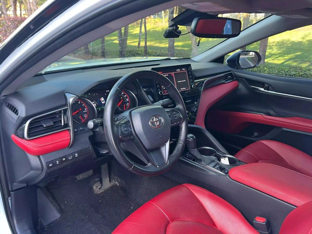 
								2022 Toyota Camry XSE Sedan 4D full									