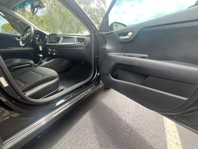 
								2020 Kia Rio LX Sedan 4D full									