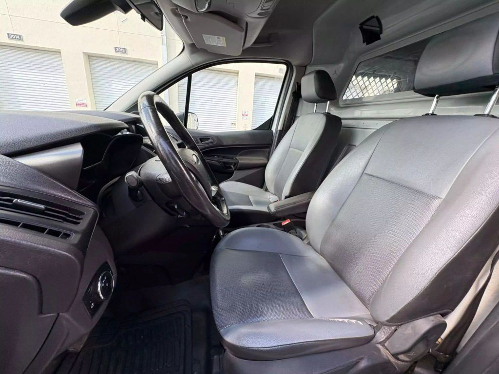 
								2017 Ford Transit Connect Cargo XL Van 4D full									