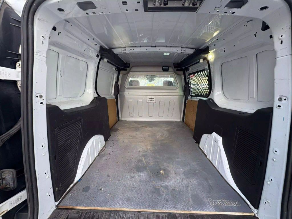 
								2017 Ford Transit Connect Cargo XL Van 4D full									