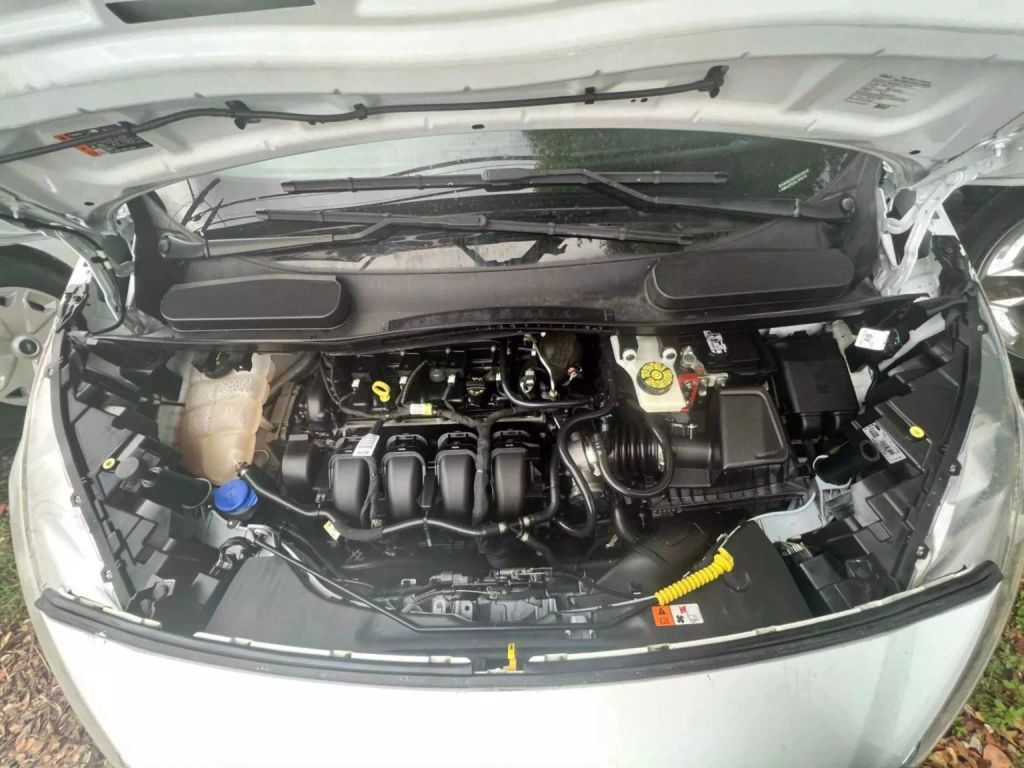 
								2020 Ford Transit Connect Cargo Van XL Van 4D full									