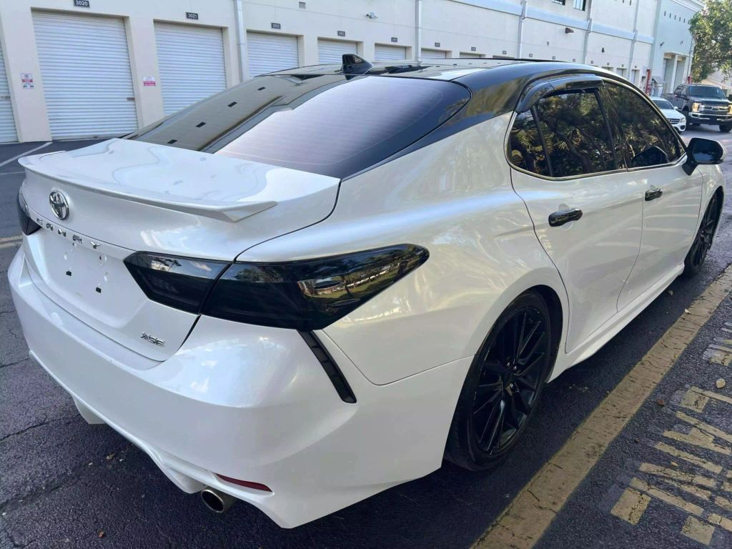 
								2022 Toyota Camry XSE Sedan 4D full									