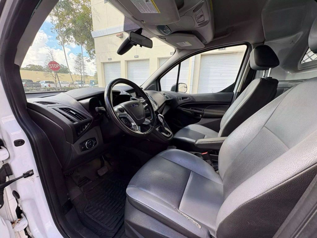 
								2017 Ford Transit Connect Cargo XL Van 4D full									