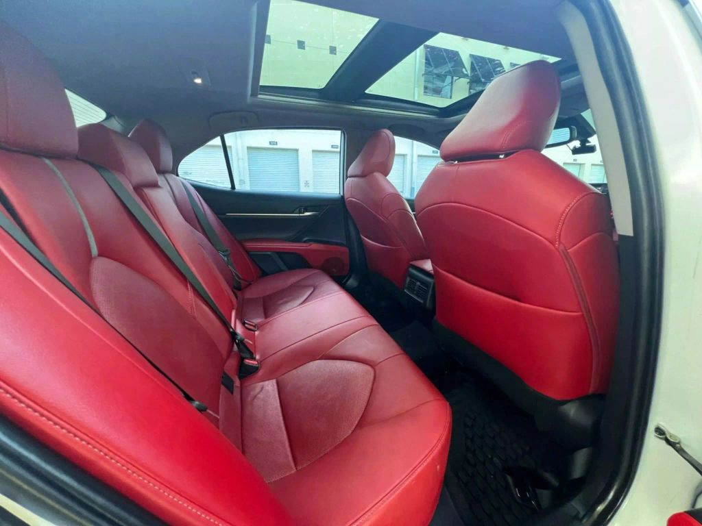 
								2022 Toyota Camry XSE Sedan 4D full									