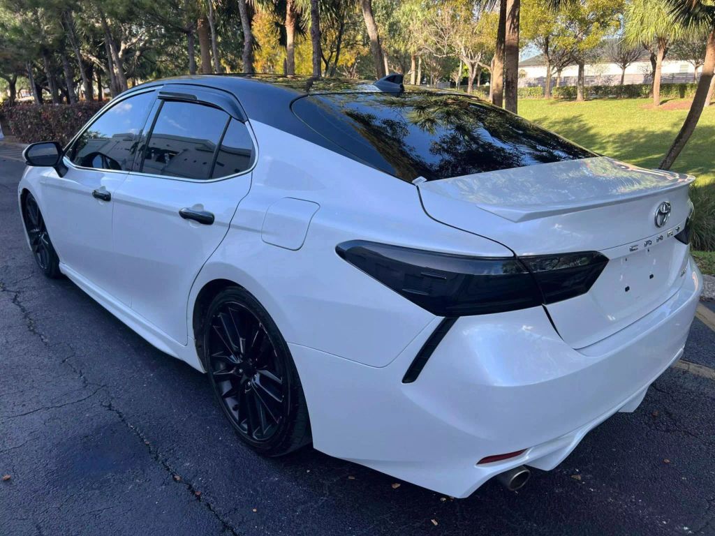 
								2022 Toyota Camry XSE Sedan 4D full									