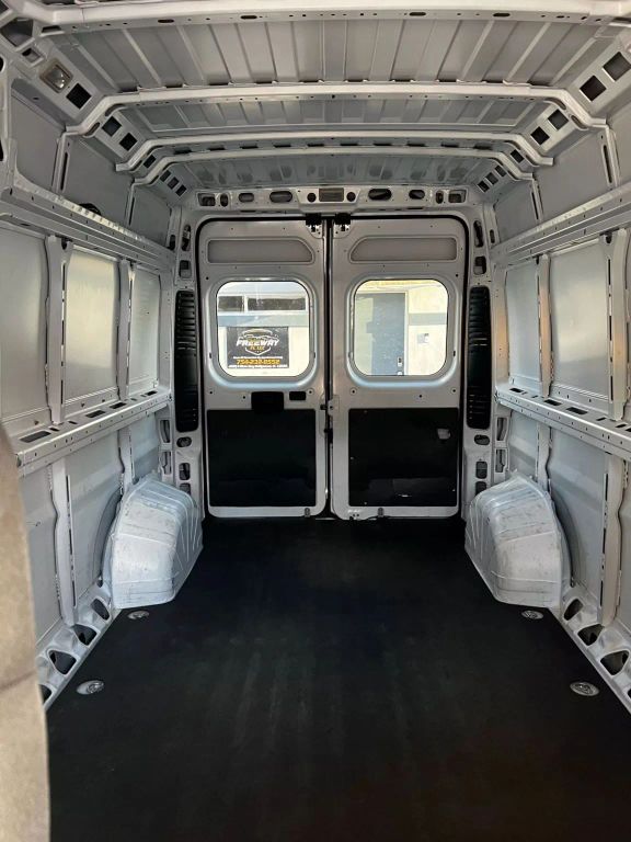 
								2023 Ram ProMaster Cargo Van 2500 High Roof Van 3D full									
