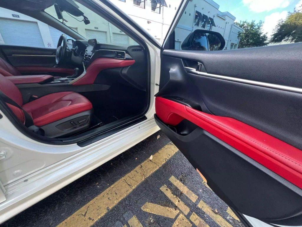 
								2022 Toyota Camry XSE Sedan 4D full									