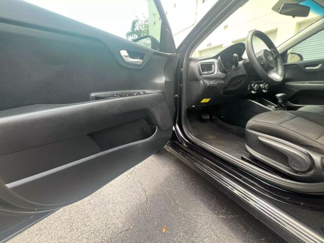 
								2020 Kia Rio LX Sedan 4D full									