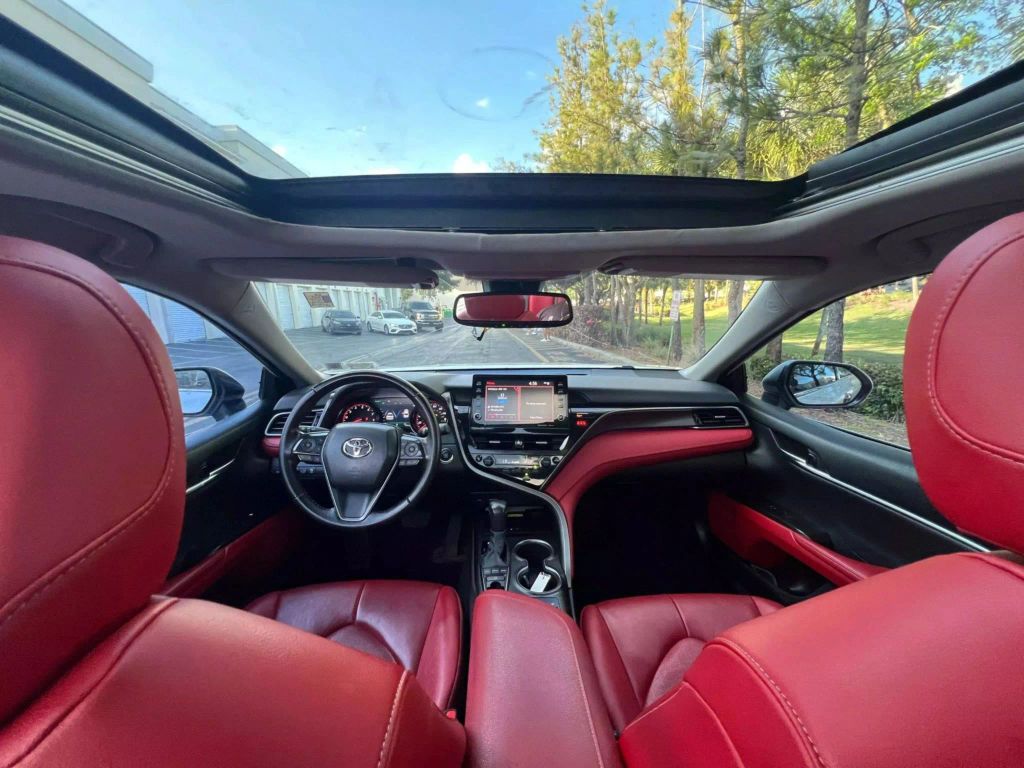 
								2022 Toyota Camry XSE Sedan 4D full									