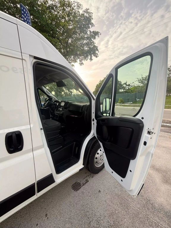 
								2023 Ram ProMaster Cargo Van 3500 High Roof Extended Van 3D full									