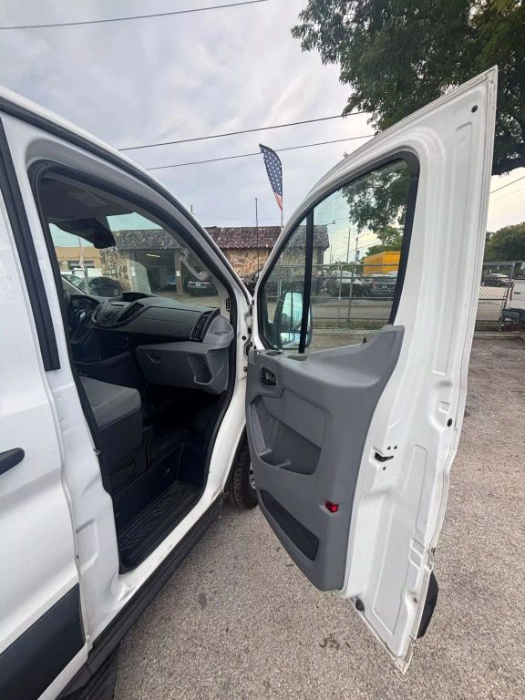 
								2019 Ford Transit 250 Van Low Roof w/Sliding Side Door w/LWB Van 3D full									