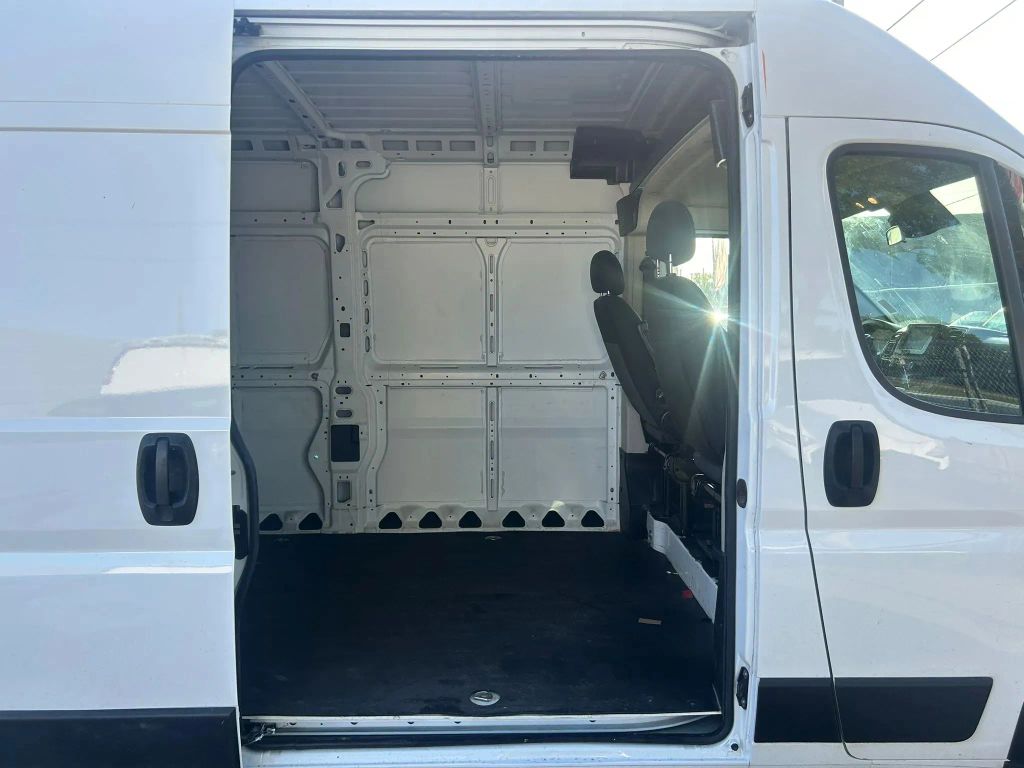 
								2022 Ram ProMaster Cargo Van 2500 High Roof Van 3D full									