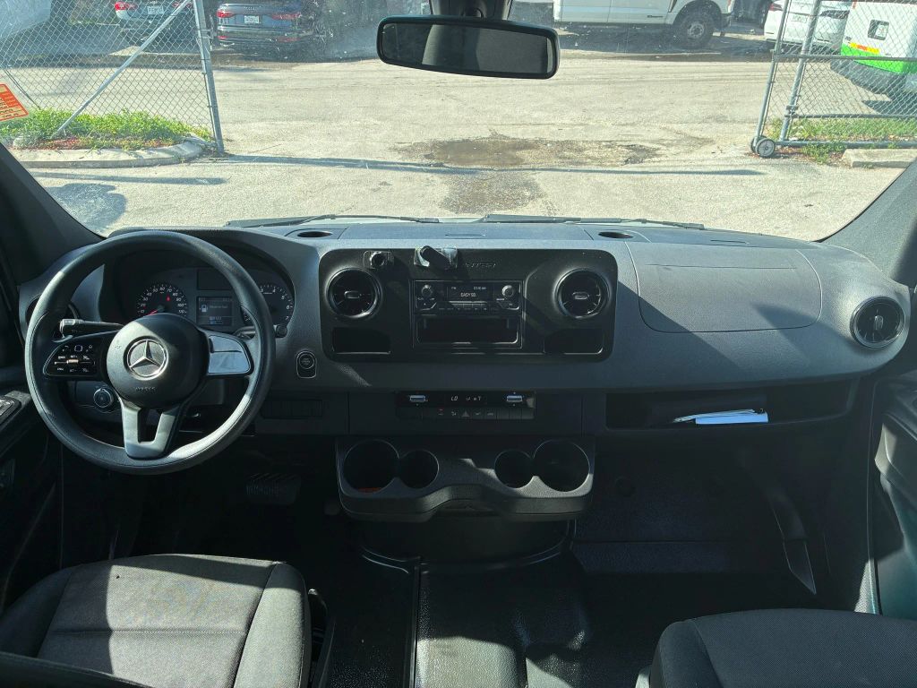 
								2023 Mercedes-Benz Sprinter 2500 Cargo High Roof w/170  WB Van 3D full									