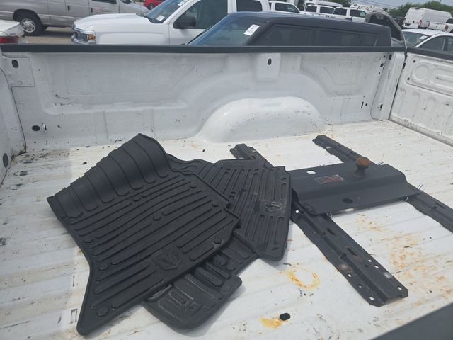 
								2018 Ram 3500 Crew Cab Tradesman Pickup 4D 8 ft full									