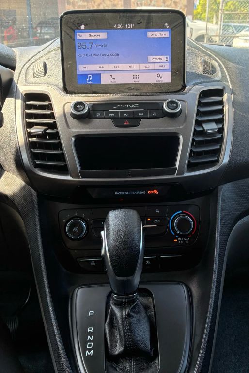 
								2019 Ford Transit Connect Cargo XL Van 4D full									