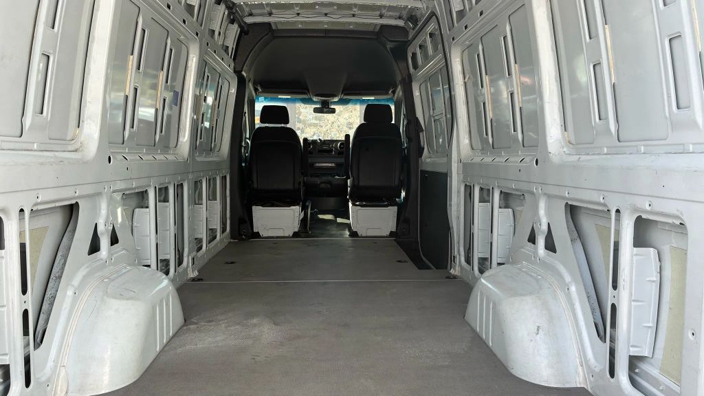 
								2023 Mercedes-Benz Sprinter 2500 Cargo High Roof w/170  WB Van 3D full									