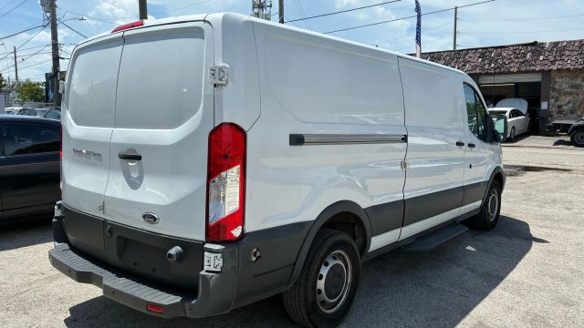 
								2018 Ford Transit 250 Van Low Roof w/Sliding Side Door w/LWB Van 3D full									