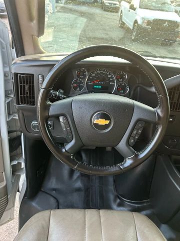 
								2021 Chevrolet Express 3500 Cargo Regular Van 3D full									