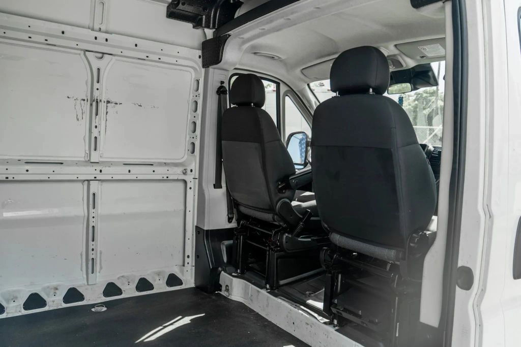 
								2022 Ram ProMaster Cargo Van 2500 High Roof Van 3D full									