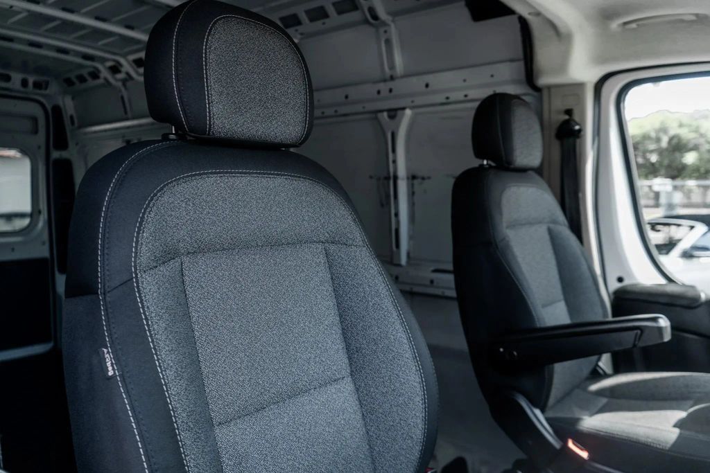 
								2022 Ram ProMaster Cargo Van 2500 High Roof Van 3D full									