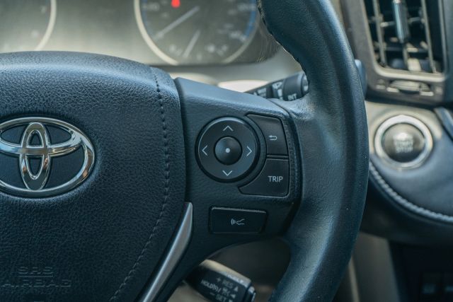 
								2018 Toyota RAV4 XLE Sport Utility 4D full									