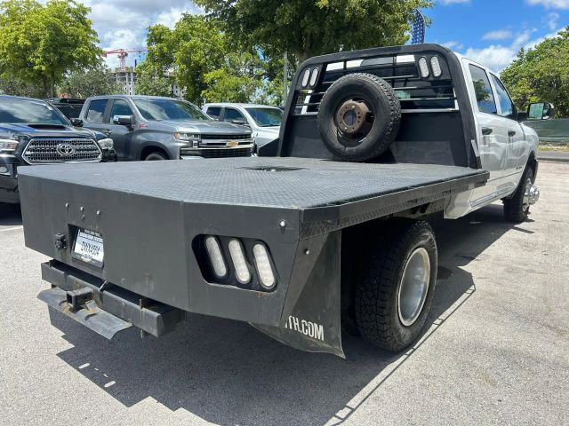 
								2022 Ram 3500 Crew Cab & Chassis Tradesman Cab & Chassis 4D full									