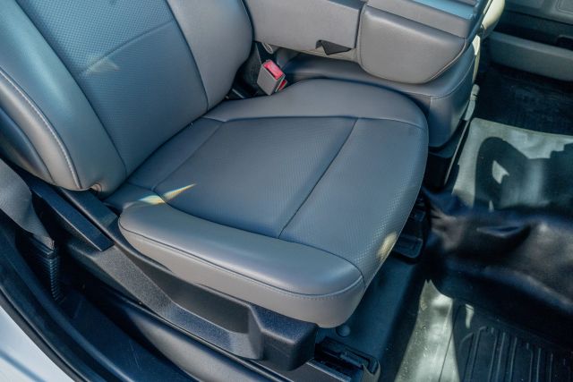 
								2020 Ford F150 Regular Cab XL Pickup 2D 8 ft full									