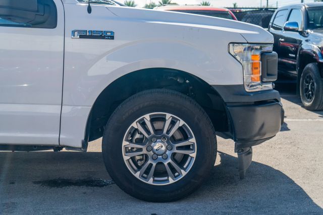 
								2020 Ford F150 Regular Cab XL Pickup 2D 8 ft full									