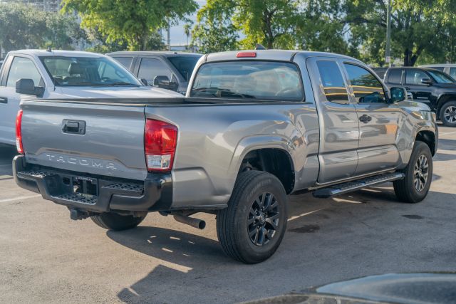 
								2017 Toyota Tacoma Access Cab SR Pickup 4D 6 ft full									