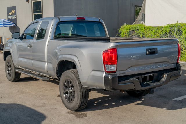 
								2017 Toyota Tacoma Access Cab SR Pickup 4D 6 ft full									