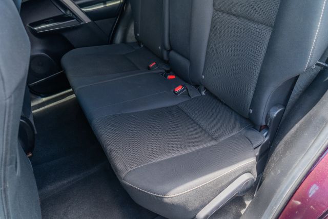 
								2018 Toyota RAV4 XLE Sport Utility 4D full									