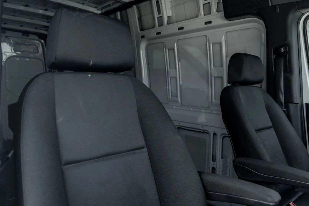 
								2023 Mercedes-Benz Sprinter 2500 Cargo High Roof w/170  WB Van 3D full									