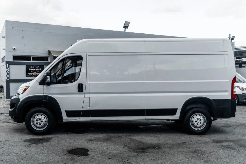 
								2023 Ram ProMaster Cargo Van 2500 High Roof Van 3D full									